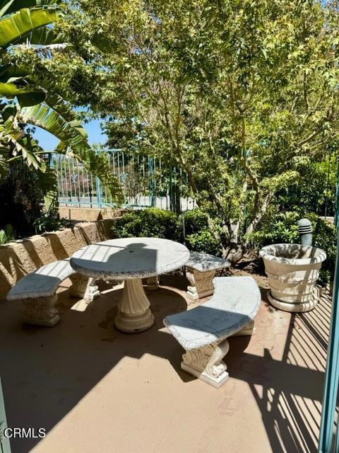 2742 Borchard Road, Newbury Park CA: https://media.crmls.org/mediaz/031315c0-61ea-4676-b179-28cdf056839d.jpg
