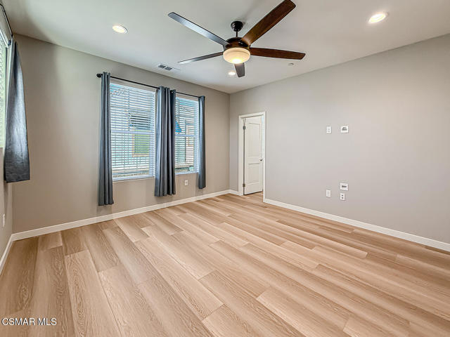 1953 Cottage Drive, Simi Valley CA: https://media.crmls.org/mediaz/03132455-e57d-4bd7-8501-3dda9b1f9422.jpg