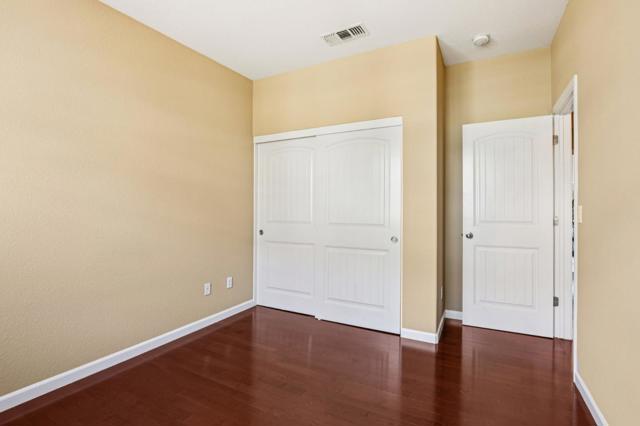 6264 Rocky Point Court, Oakland CA: https://media.crmls.org/mediaz/0314d3aa-d04c-406f-a861-54954ecb9389.jpg