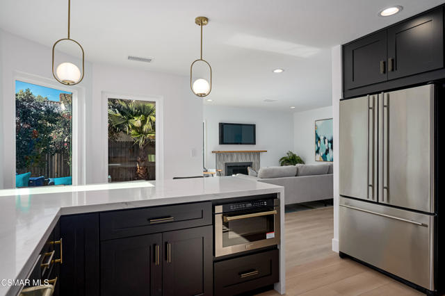 574 Nicole Drive, Newbury Park CA: https://media.crmls.org/mediaz/0314e1a8-f0ea-46ef-8519-0d874d0e3270.jpg