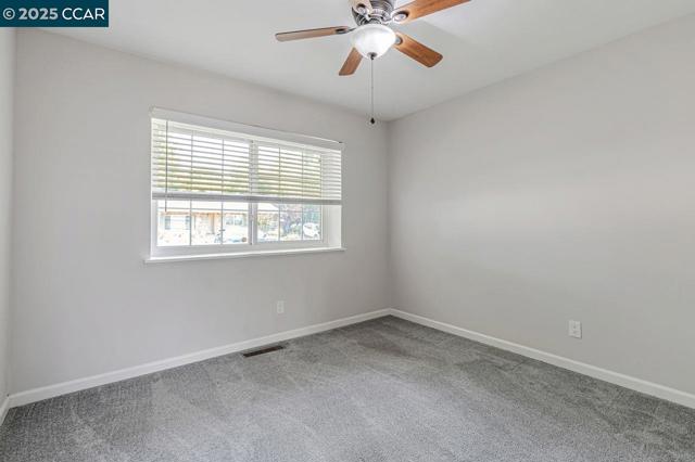 3812 Fernwood Ct, Concord CA: https://media.crmls.org/mediaz/0315679a-16ad-4c78-9b32-d80afa12f787.jpg