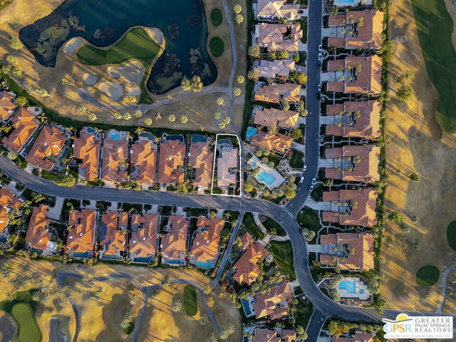 55586 Southern, La Quinta CA: https://media.crmls.org/mediaz/03167835-fe66-4311-993a-3bae42269cf9.jpg
