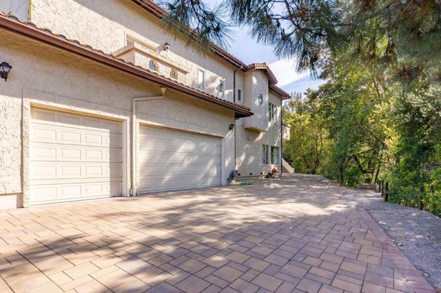 1035 Macadamia Drive, Hillsborough CA: https://media.crmls.org/mediaz/0317382a-4aa8-4c0d-b16a-0332e6c2b437.jpg