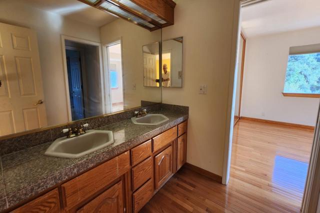 245 Heacox Road, Woodside CA: https://media.crmls.org/mediaz/0319865b-9ddb-4e6b-abe2-a7ce98c523be.jpg