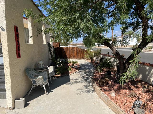 69280 Fairway Drive, Desert Hot Springs CA: https://media.crmls.org/mediaz/0319e105-65eb-49da-9ab7-692beb684173.jpg