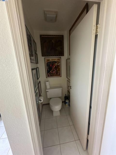 440 Pointe Pacific, Daly City CA: https://media.crmls.org/mediaz/031a97ca-aae3-4a9b-9a7d-a601423e2ff9.jpg