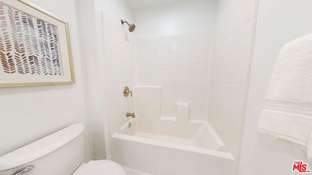 8486 N Camelia, Winnetka CA: https://media.crmls.org/mediaz/031aa0c7-e2a2-4937-8a26-66b7b3d911fa.jpg