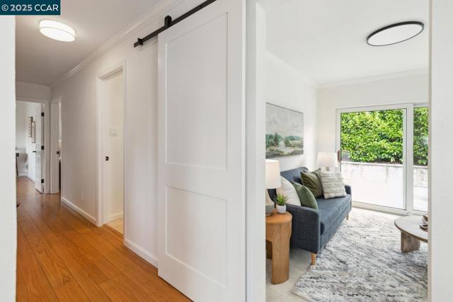 1100 Hillcrest Dr, Lafayette CA: https://media.crmls.org/mediaz/031b2a8d-c284-4b56-a851-8237368fd2a2.jpg