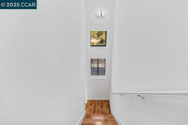 16472 Foothill Blvd, San Leandro CA: https://media.crmls.org/mediaz/031b4caa-8b95-4e88-9c15-cb67ee3bb3d5.jpg