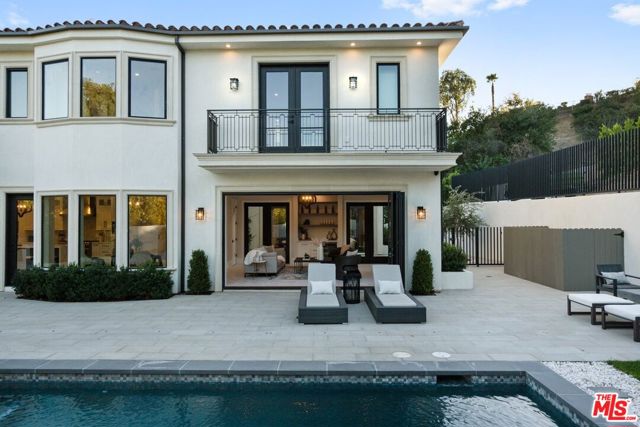 4351 Vanalden Avenue, Tarzana CA: https://media.crmls.org/mediaz/031ba1df-7a4f-4843-a56b-e2fa96d71764.jpg