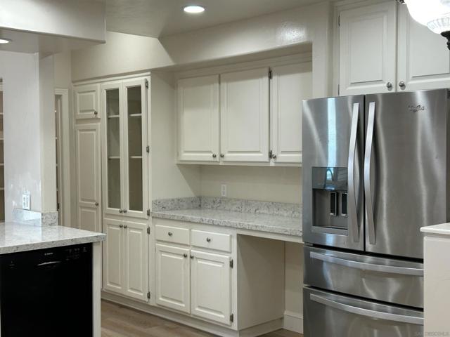 2510 MONTGOMERY AVE, Cardiff by the Sea CA: https://media.crmls.org/mediaz/031c4fe8-4af1-4394-b42b-738aa9087c35.jpg