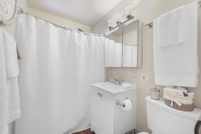 49305 Hwy 74, Palm Desert CA: https://media.crmls.org/mediaz/031d6aed-e3f2-45eb-a69a-769123b86466.jpg