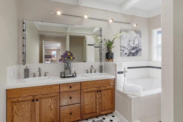 1445 Day Valley Road, Aptos CA: https://media.crmls.org/mediaz/031f37f4-d993-43a7-bfcb-f7afca071fa5.jpg