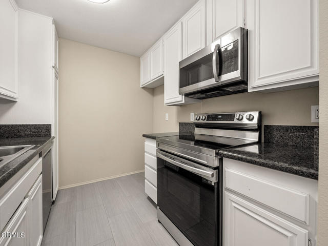 Detail Gallery Image 9 of 39 For 4499 via Marisol #217,  Los Angeles,  CA 90042 - 2 Beds | 2 Baths