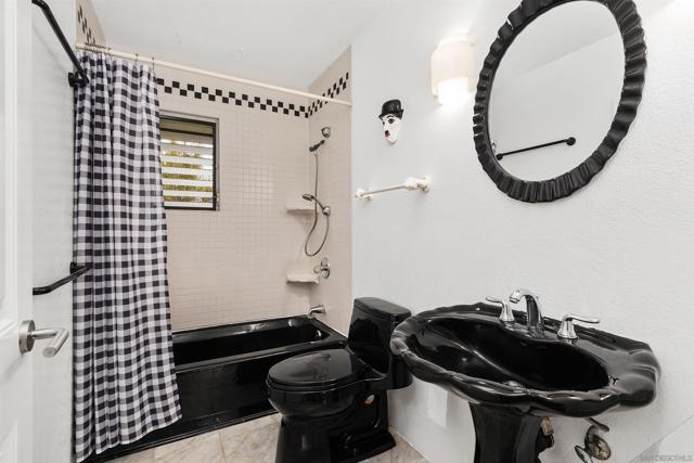 2435 Paseo Dorado, La Jolla CA: https://media.crmls.org/mediaz/031fdace-8b28-40b5-9d53-9a90536af946.jpg