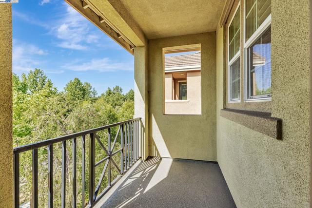 3579 Rimini Ln, Dublin CA: https://media.crmls.org/mediaz/03200f17-ed8d-488d-aae0-a03c5cc24ced.jpg