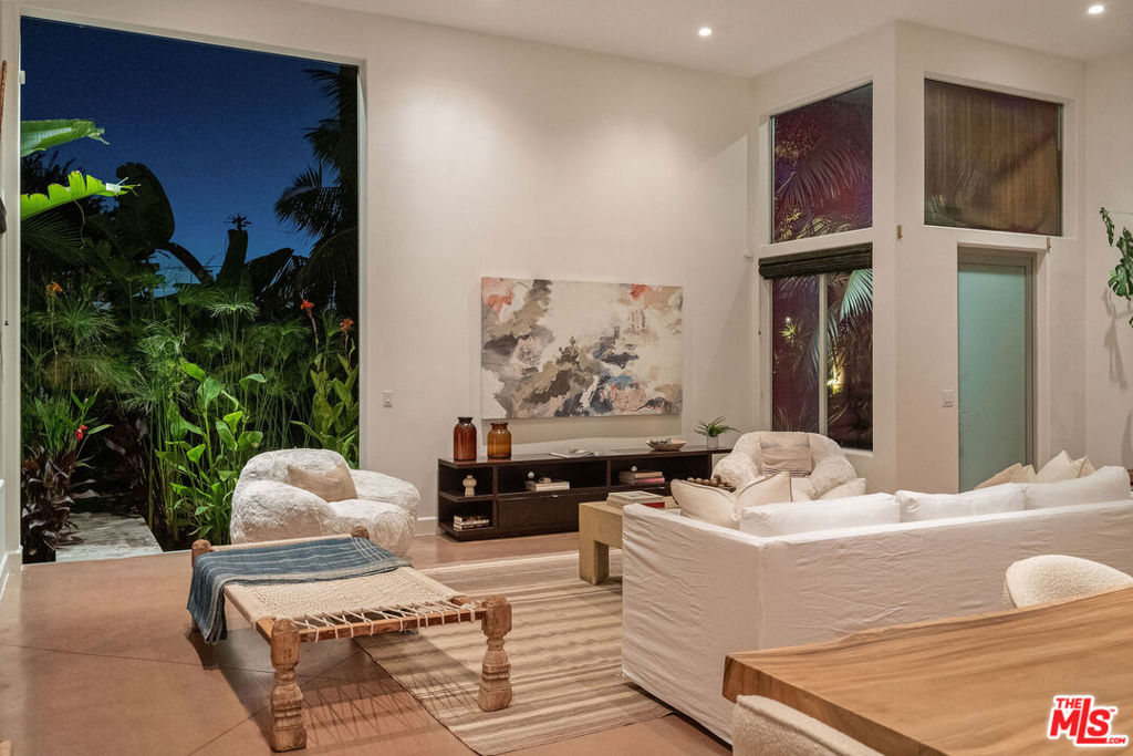 MLS #25589709 image #8