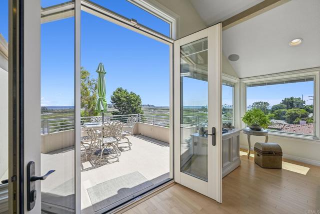 Detail Gallery Image 6 of 45 For 2542 Manchester Ave, Cardiff By The Sea,  CA 92007 - 3 Beds | 3/1 Baths