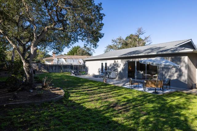 15410 Oak Hills Drive, Salinas CA: https://media.crmls.org/mediaz/03226432-238d-416d-bcc7-09544d5748ea.jpg