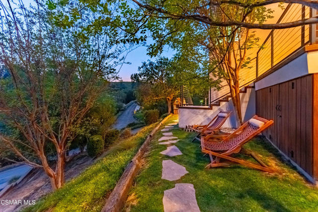 28333 Foothill Drive, Agoura Hills CA: https://media.crmls.org/mediaz/0322c853-1d01-4478-9f4f-0236aa4d9a15.jpg