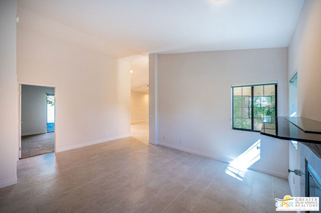 Image 14 of 47 For 1399 Via Donna