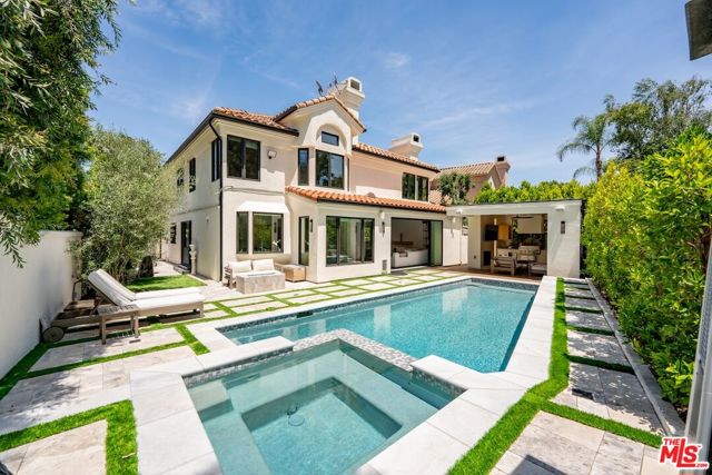 23180 Park Blanco, Calabasas CA: https://media.crmls.org/mediaz/0322e595-3e9a-4967-834e-b4ee3b2f792d.jpg