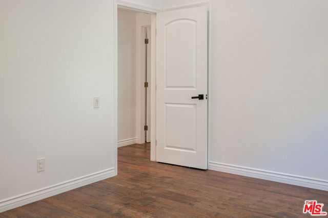 17149 Clemons Drive, Encino CA: https://media.crmls.org/mediaz/032348ec-cd25-4aa0-871e-f3c8ae3cf393.jpg