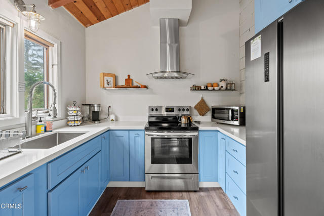 Detail Gallery Image 4 of 28 For 15741 Forest View Rd, Manchester,  CA 95459 - 3 Beds | 2 Baths