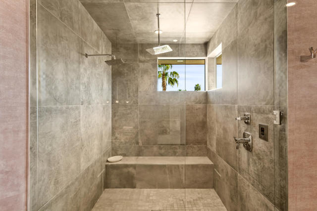 427 N Avenida Caballeros, Palm Springs CA: https://media.crmls.org/mediaz/0323de43-5b0f-4173-9692-252df61964fc.jpg