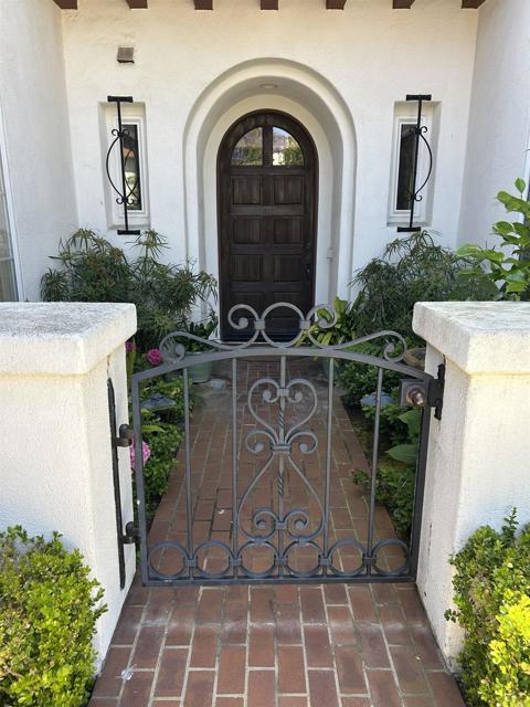 Detail Gallery Image 4 of 11 For 1328 Bulrush Ct, Carlsbad,  CA 92011 - 4 Beds | 2/1 Baths
