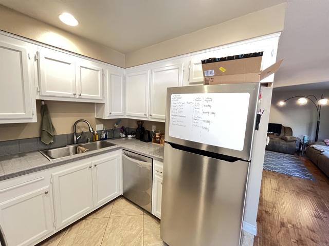 Image 15 of 36 For 2582 Del Mar Heights Road 17