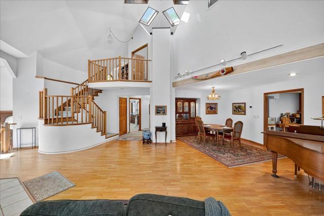 5224 Twin Falls Road, Morgan Hill CA: https://media.crmls.org/mediaz/0325194f-70ee-4db2-878e-cfc4e4e6e362.jpg