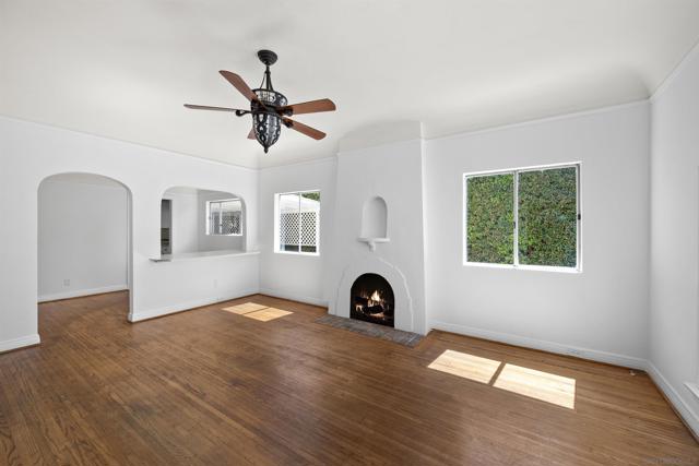 3527 Mississippi St, San Diego CA: https://media.crmls.org/mediaz/032580be-762a-4954-af78-f86522129a79.jpg