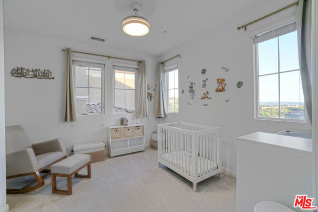 20818 W Bur Oak Circle, Porter Ranch CA: https://media.crmls.org/mediaz/032581ed-6aa6-4162-8ee1-06fdc39cf64f.jpg