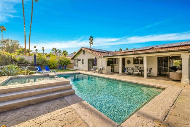73501 Broken Arrow Trail, Palm Desert CA: https://media.crmls.org/mediaz/03259461-5414-4be3-800b-e7461e7d194d.jpg