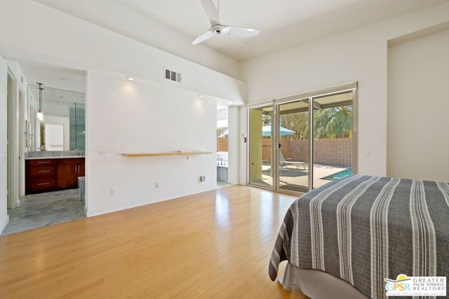 941 Oceo Circle, Palm Springs CA: https://media.crmls.org/mediaz/03261233-3442-40a6-81e7-b01c5a31ce00.jpg