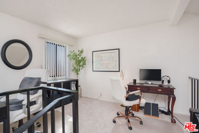 8114 Manitoba Street, Playa del Rey CA: https://media.crmls.org/mediaz/03262648-bd59-4ec8-b840-d4e4ae061a7b.jpg