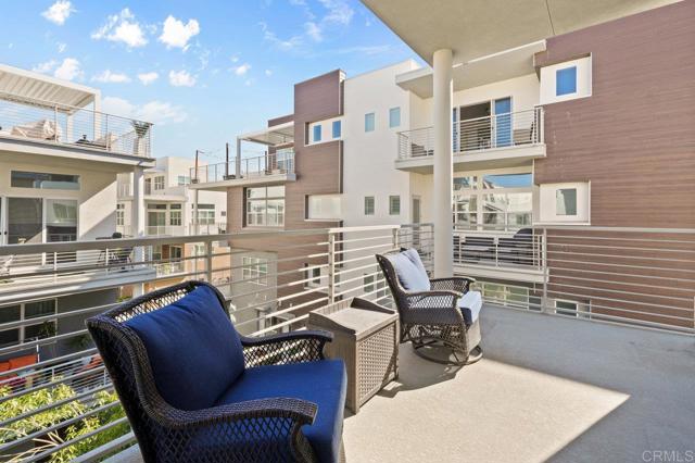 2035 Bravo Loop, Chula Vista CA: https://media.crmls.org/mediaz/03266bdd-2516-4891-a34d-a36641fac429.jpg