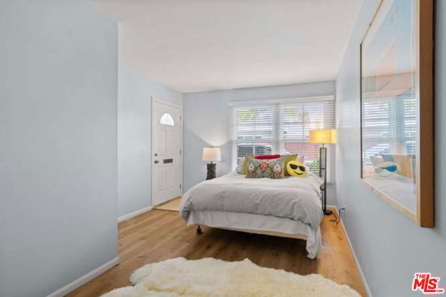 16951 Canyon Lane, Huntington Beach CA: https://media.crmls.org/mediaz/03278d23-2191-48e5-9eff-dff6c03fc463.jpg