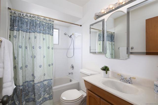 1945 Goldboro Street, San Diego CA: https://media.crmls.org/mediaz/03281595-05ce-4ec1-bf82-6e52bdf4d958.jpg