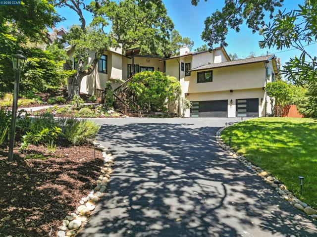 1542 Hillgrade Ave, Alamo CA: https://media.crmls.org/mediaz/03281a89-ca9c-4fb3-8a77-20eeead9320c.jpg