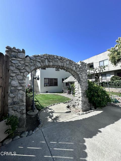 205 W Grand Avenue, Alhambra CA: https://media.crmls.org/mediaz/03282c35-8f90-4a19-93b8-3879addd2353.jpg
