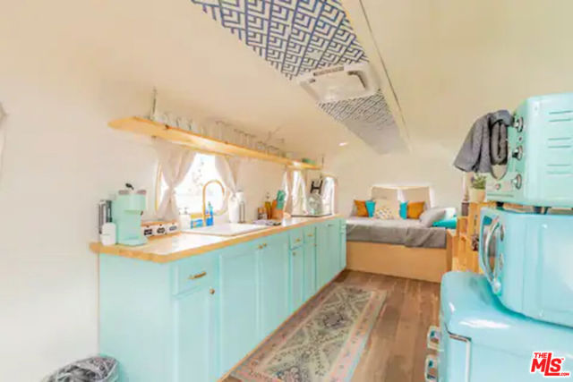 62177 Jericho Way, Joshua Tree CA: https://media.crmls.org/mediaz/0328970f-3d67-4bb8-9579-c482a7d72804.jpg