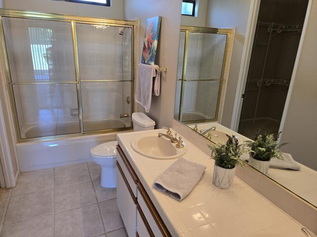 28710 Desert Princess Drive, Cathedral City CA: https://media.crmls.org/mediaz/03298393-bb4c-417d-89b1-a1d7e05fd060.jpg