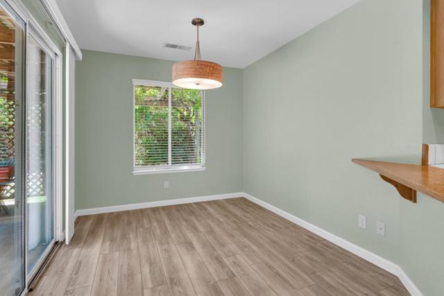 309 Windsor Court, King City CA: https://media.crmls.org/mediaz/0329be06-eeca-4fae-9cfc-12d16b33366c.jpg