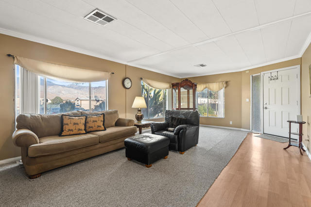 Image 8 of 31 For 15035 Sunrise Avenue