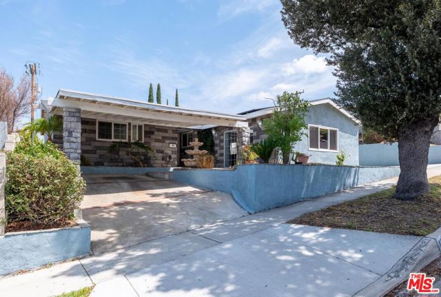 18717 Kimbrough Street, Canyon Country CA: https://media.crmls.org/mediaz/032af16a-ab37-4a8f-a516-de90f2e9287c.jpg