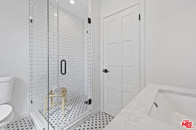 3908 Bentley Avenue, Culver City CA: https://media.crmls.org/mediaz/032b390f-6503-4c3b-954f-dcfbd9a44030.jpg