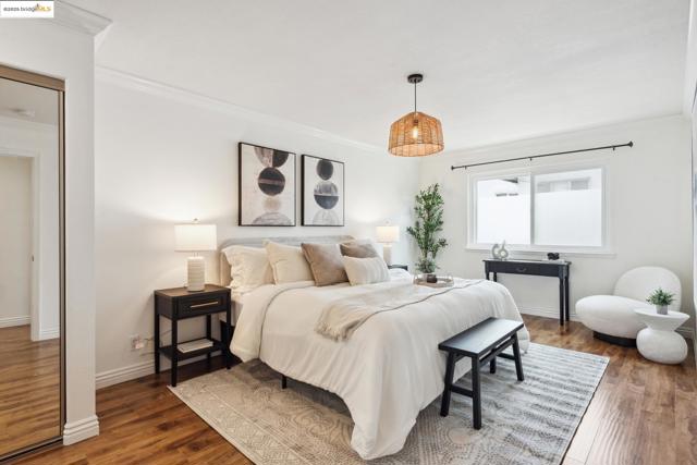 85 Vernon St, Oakland CA: https://media.crmls.org/mediaz/032b8bad-95c0-4d9a-9028-ae4b1ece13df.jpg