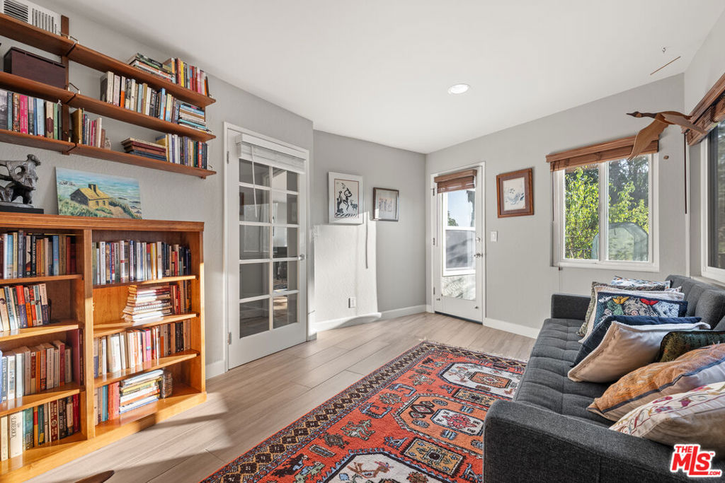 MLS #25589351 image #15